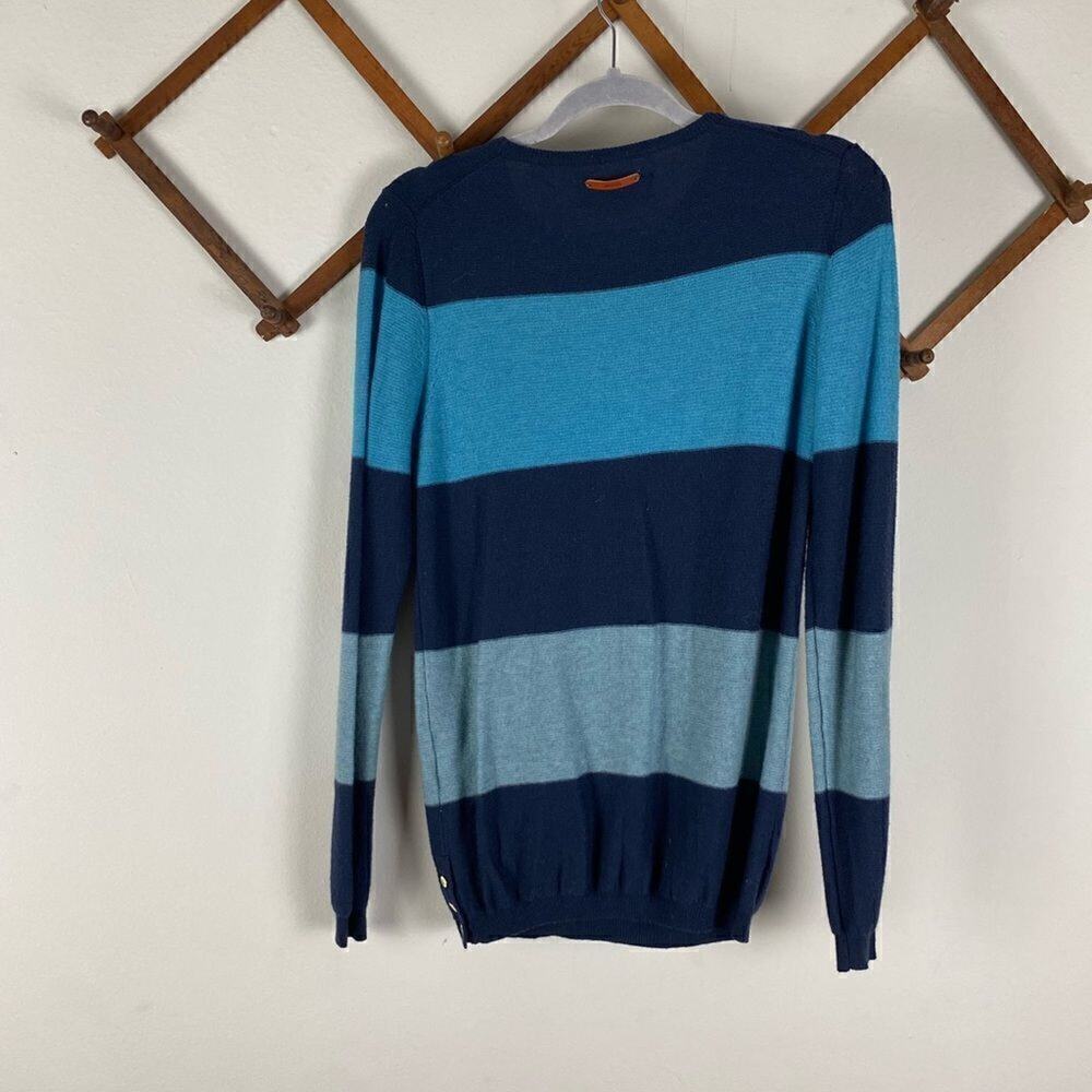 TRAVOTA | Colorblock Striped Sweater J298 - Picture 5 of 7
